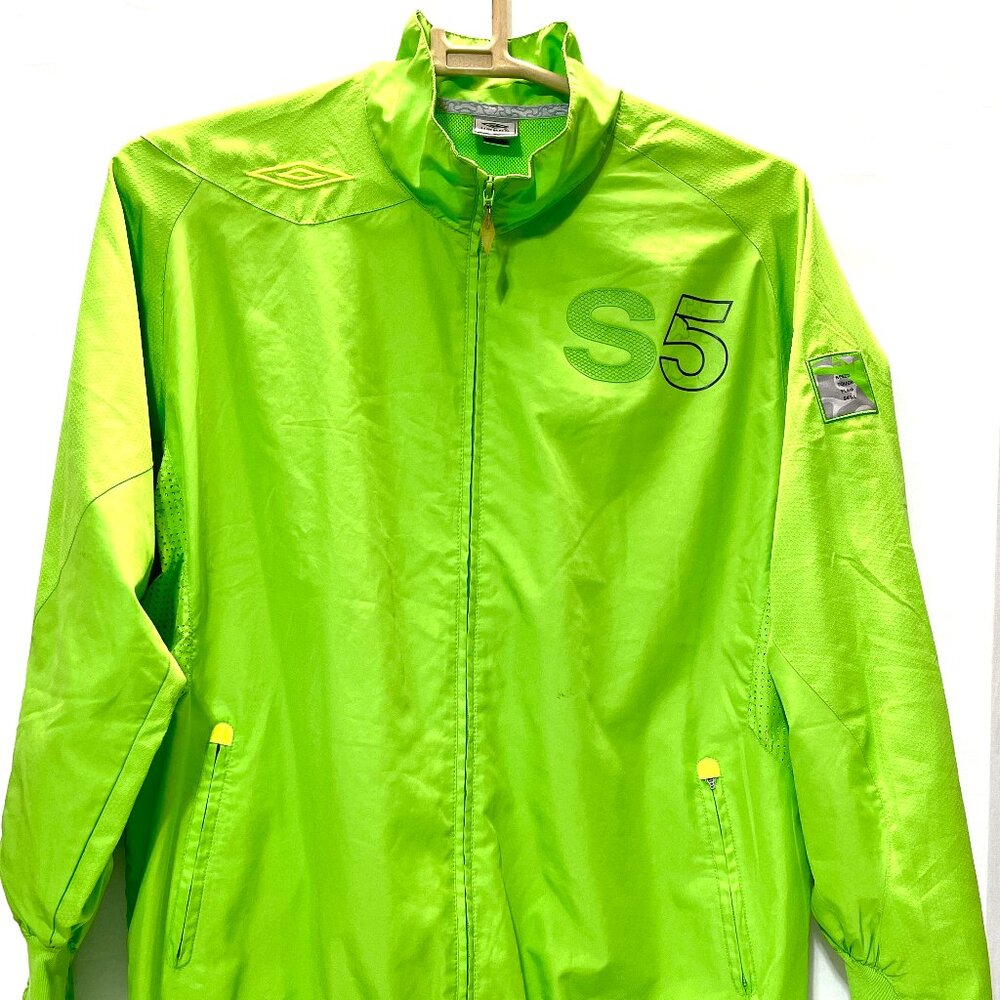 [Pre-owned | Excellence Condition] Umbro S5 Jacket | Good for Sports